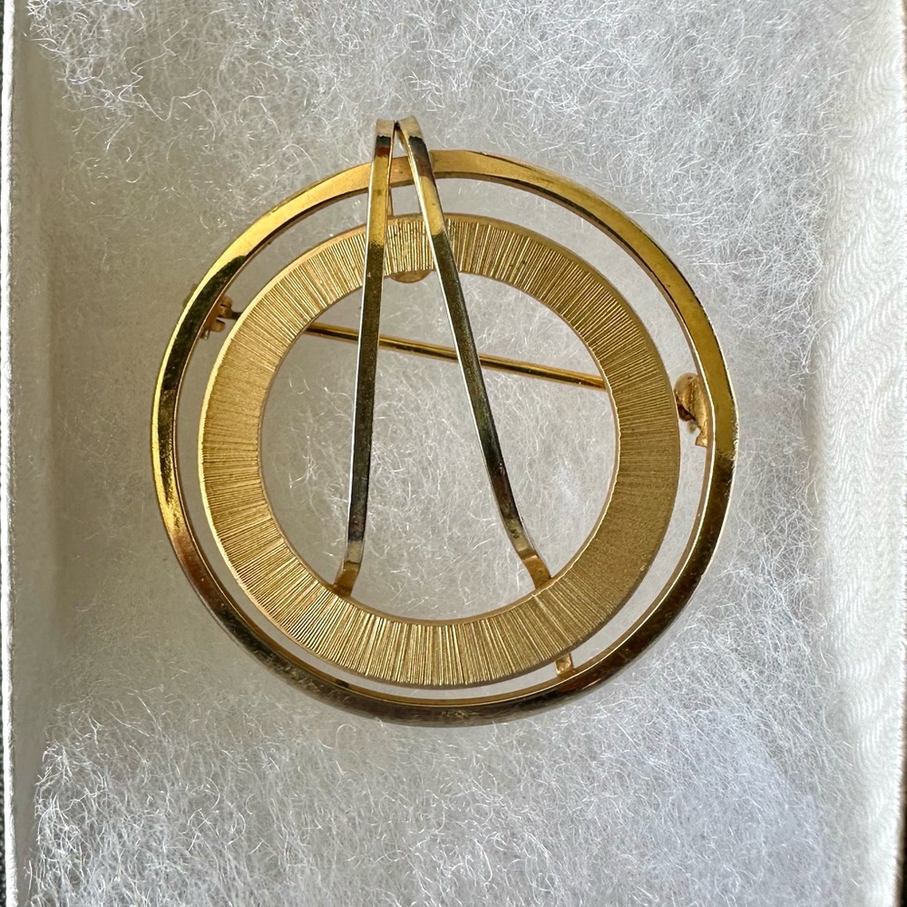 Pin